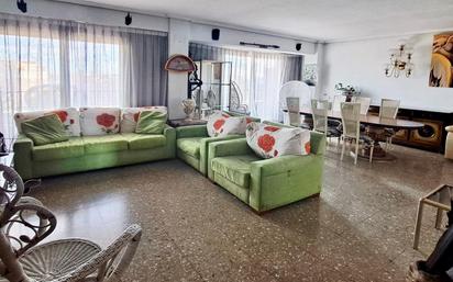 Living room of Flat for sale in  Valencia Capital  with Terrace and Balcony