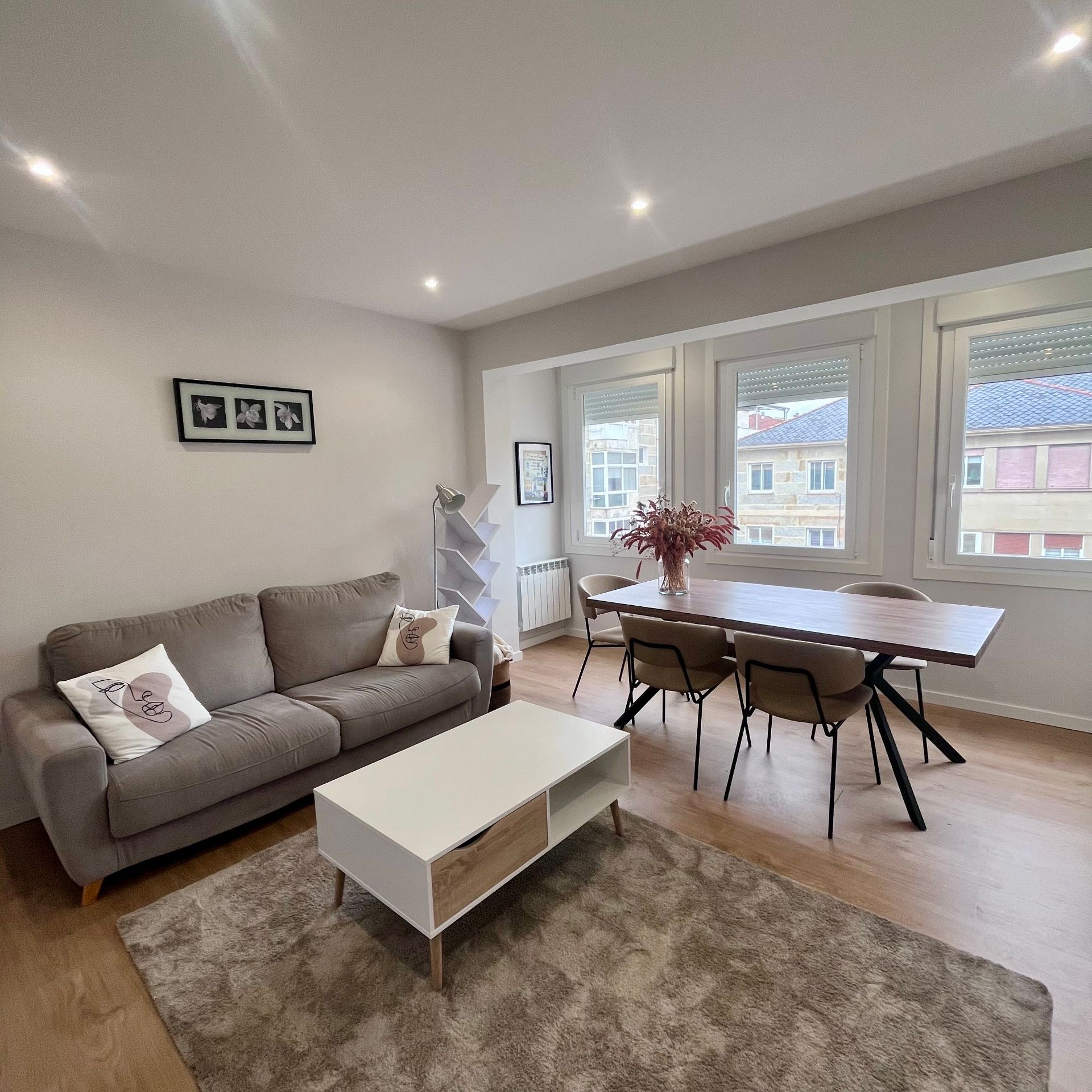 Living room of Flat to rent in Ourense Capital   with Heating, Terrace and Furnished