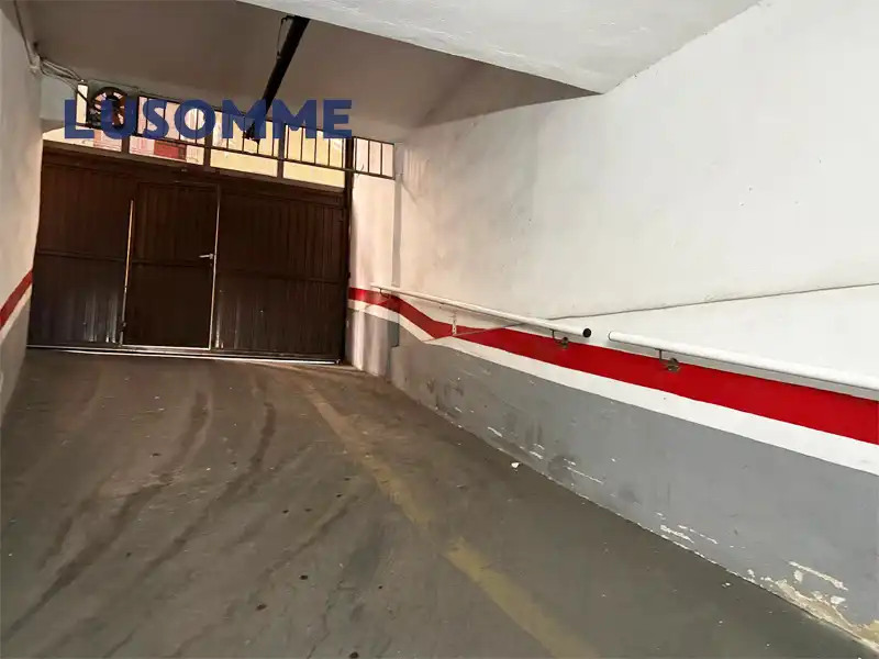 Einzelparkplatz mit Aufzug zum Verkauf in Carrer dels Juristes 16, imagen 6