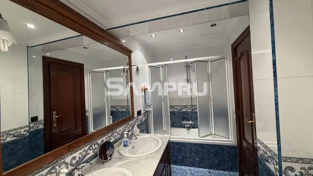 Bathroom of Flat for sale in Arrasate / Mondragón  with Storage room and Balcony