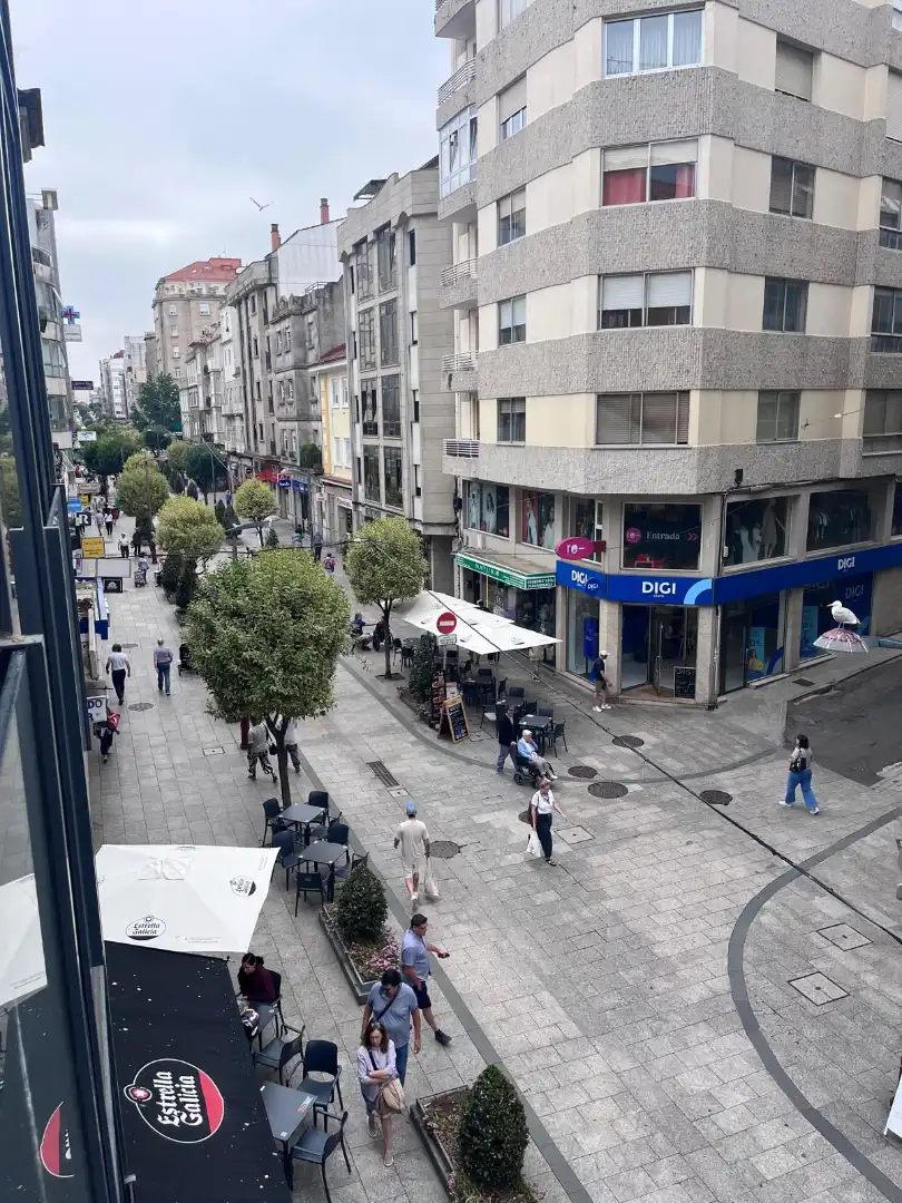 Außenansicht von Wohnung zur Miete in Vigo  mit Heizung, Parkett und Terrasse