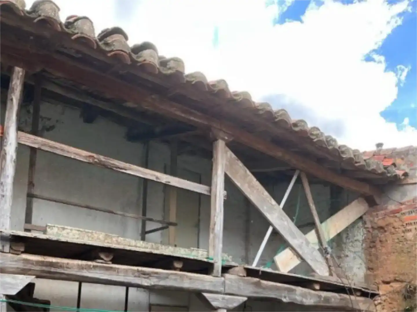 Vista exterior de Planta baja en venta en Santa María del Páramo con Trastero y Amueblado