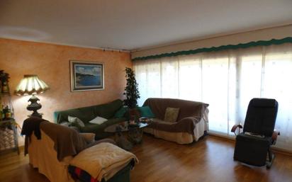 Living room of Flat for sale in Sant Quirze del Vallès  with Air Conditioner, Heating and Private garden