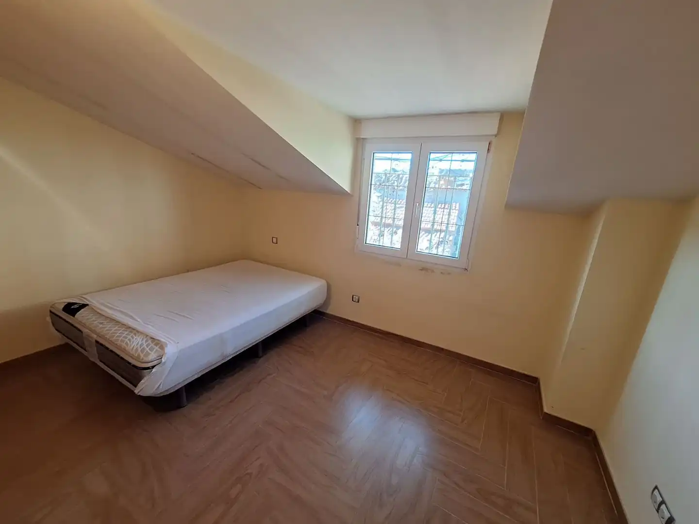 Habitación de Casa o chalet en venta en San Bartolomé de Pinares con Calefacción y Balcón