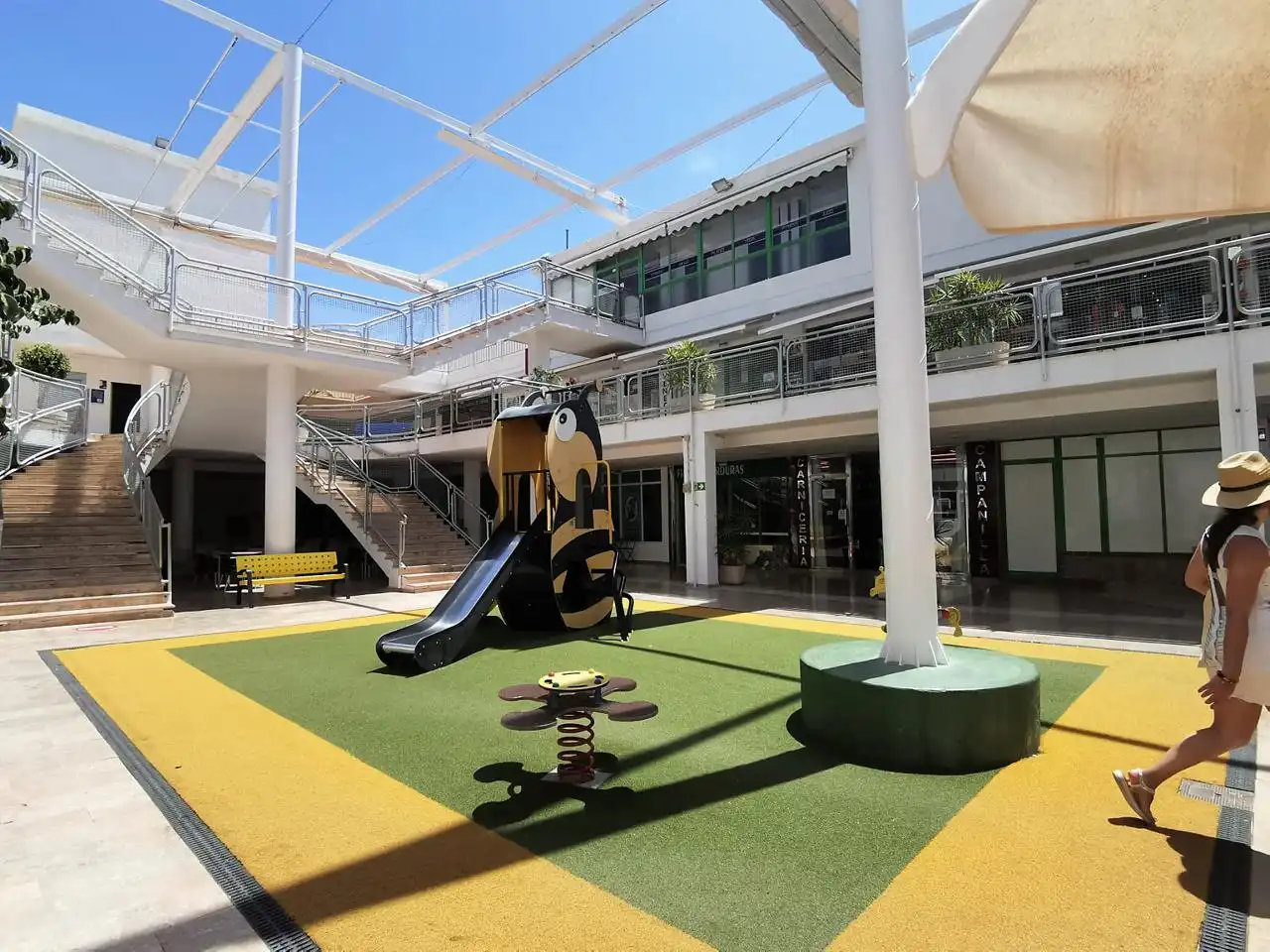Terraza de Local en venta en Alicante / Alacant