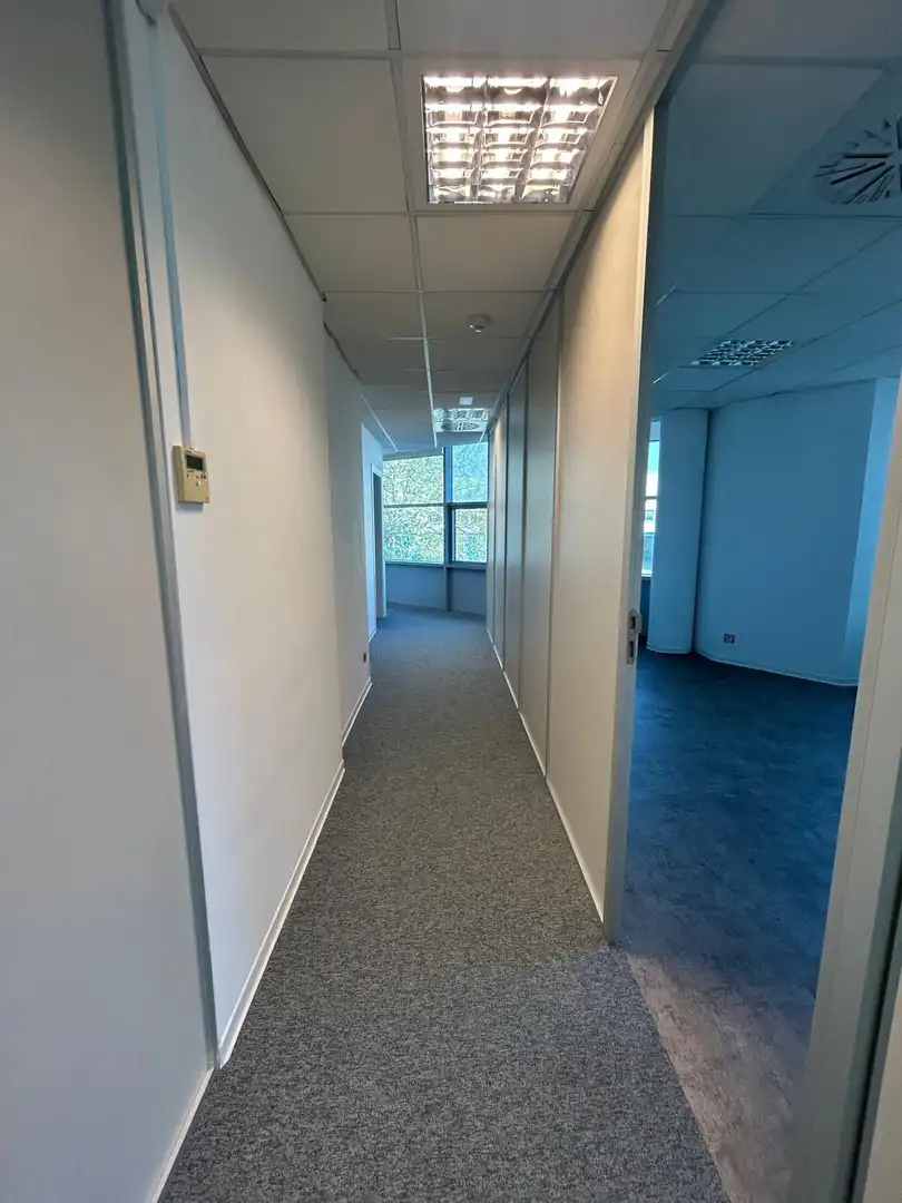 Büro zur Miete in Sant Adrià de Besòs mit Klimaanlage, Heizung und Terrasse