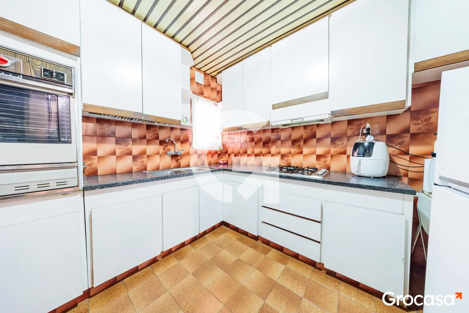 Cuina de Casa adosada en venda en Terrassa amb Terrassa, Traster i Forn