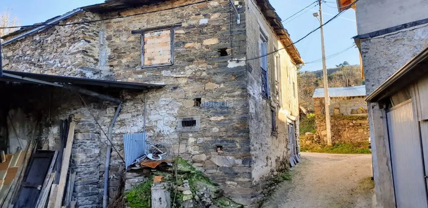 Adossat en venda a Rúa o Pao 24