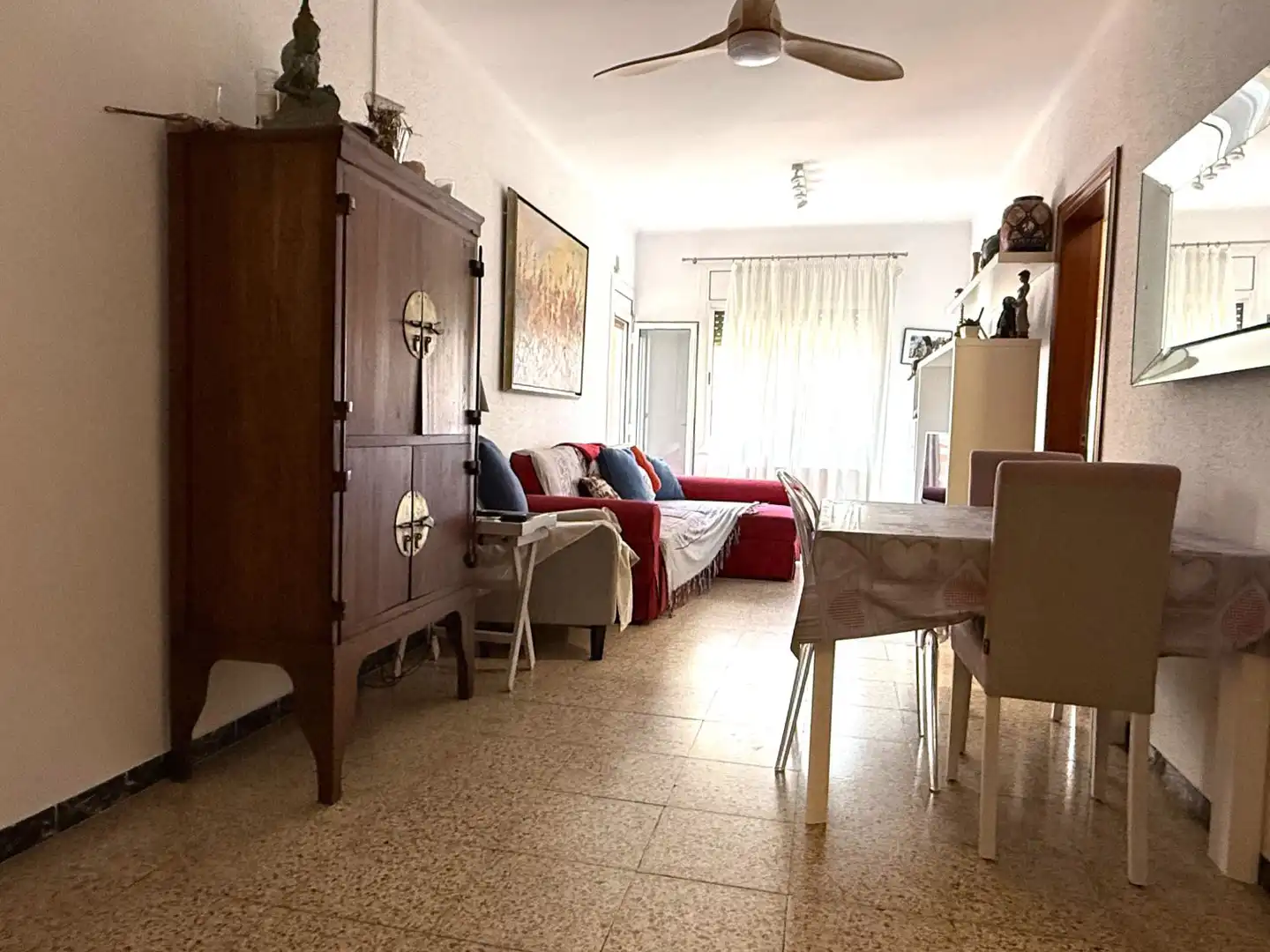 Sala de estar de Piso en venta en Sant Boi de Llobregat con Calefacción, Trastero y Balcón