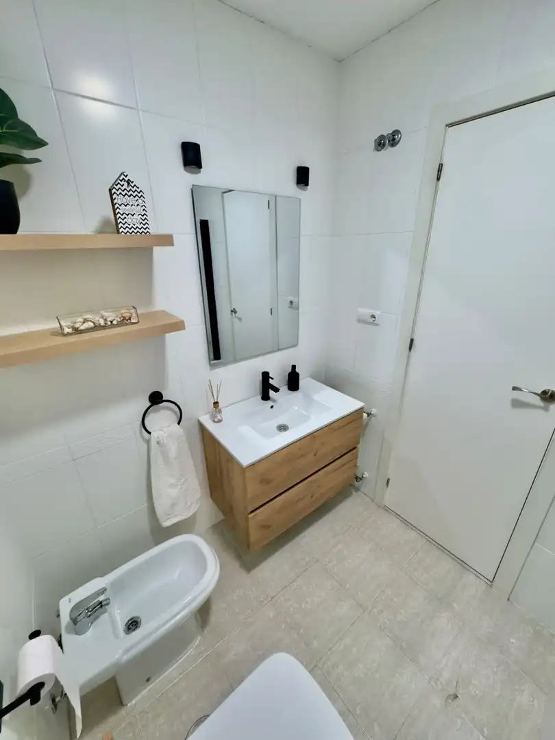 Baño de Piso en venta en Valdepeñas con Aire acondicionado, Calefacción y Balcón