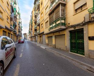 Vista exterior de Pis en venda en  Granada Capital amb Balcó