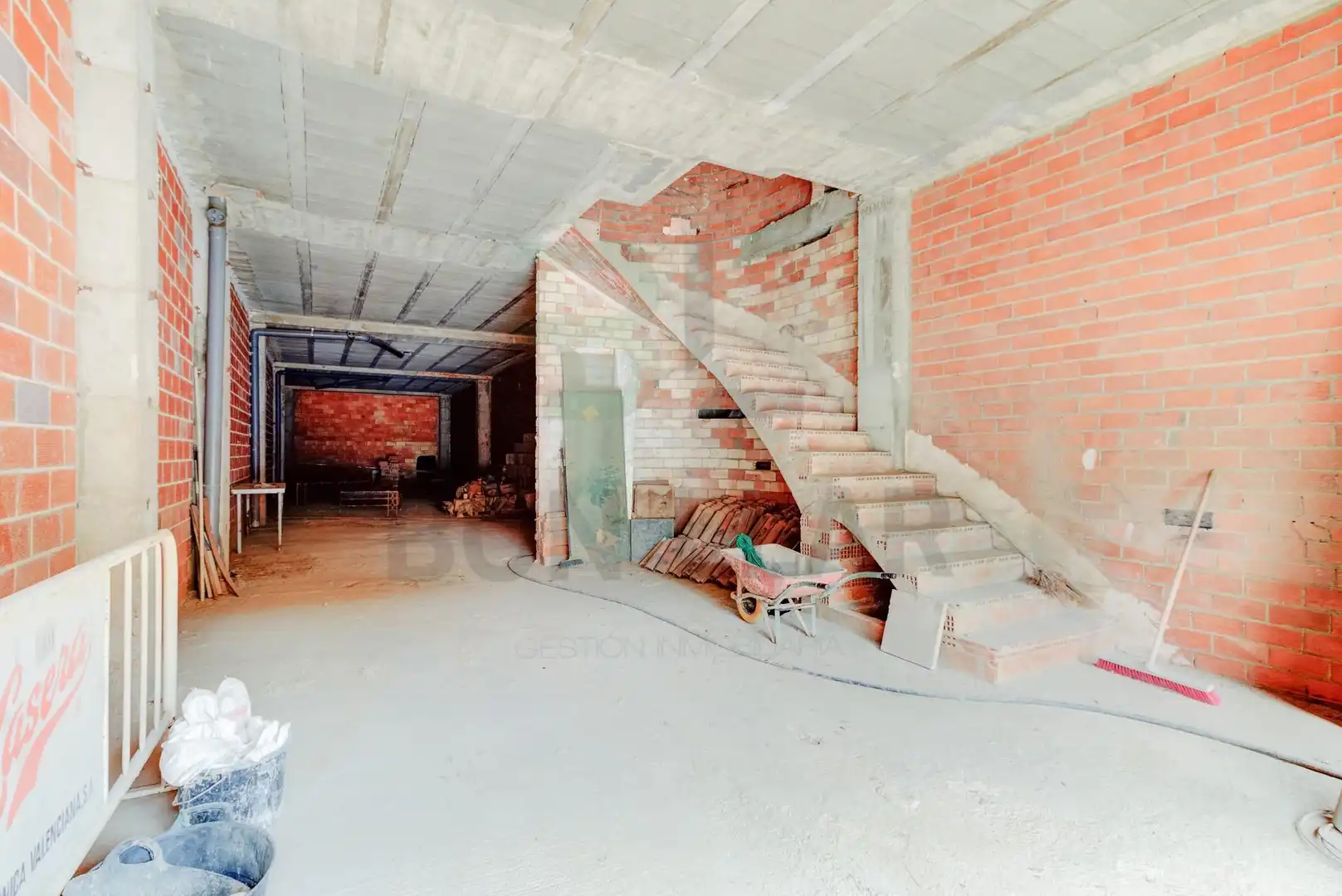 Terraced house with terrace for sale in CORTS VALENCIANES 20, imagen 5
