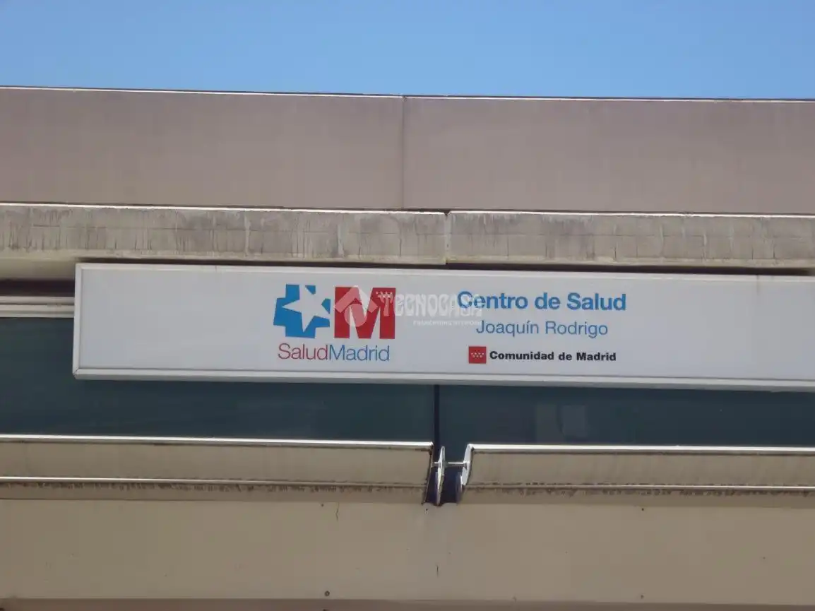 Vista exterior de Pis en venda en Madrid amb Aire condicionat i Moblat