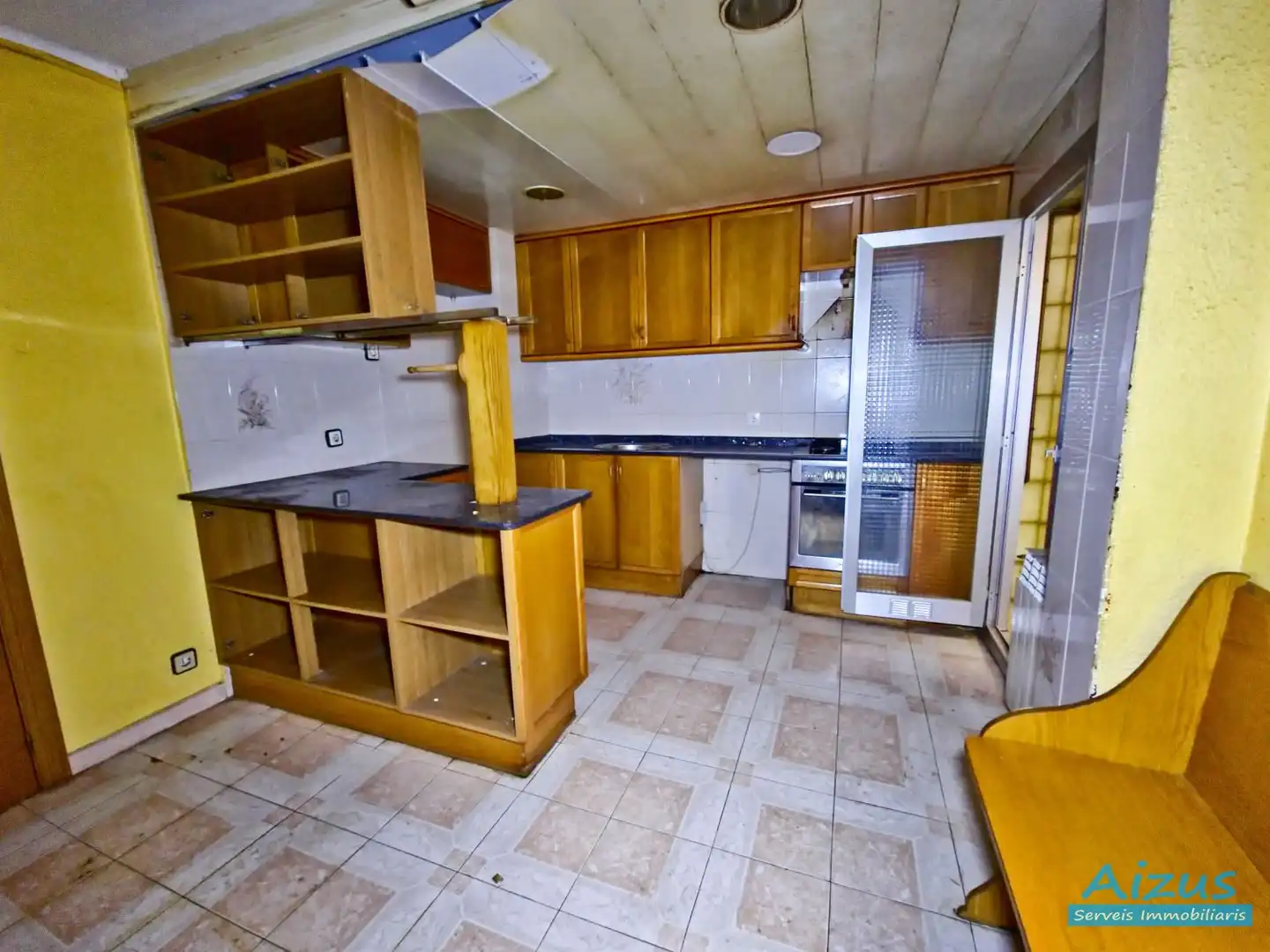 Kitchen of Flat for sale in Ripollet  with Balcony