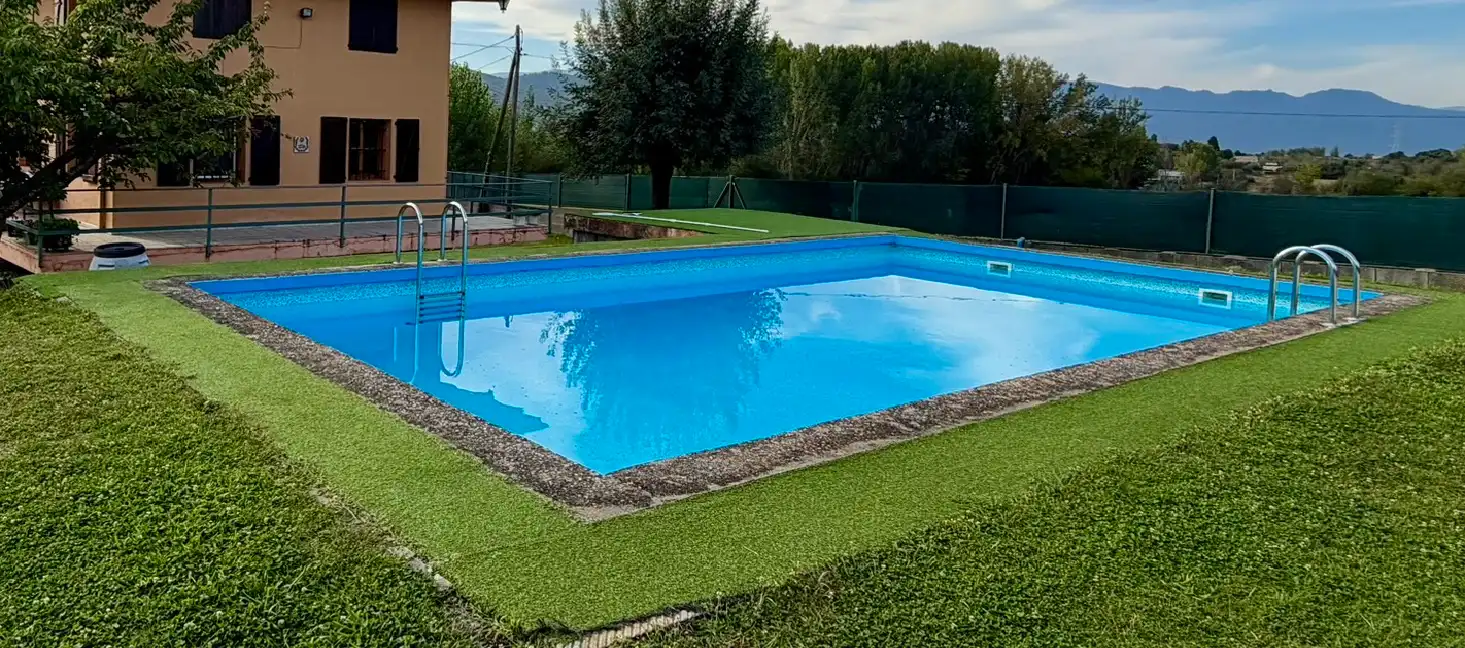 Casa amb piscina en venda a N/A, imagen 2