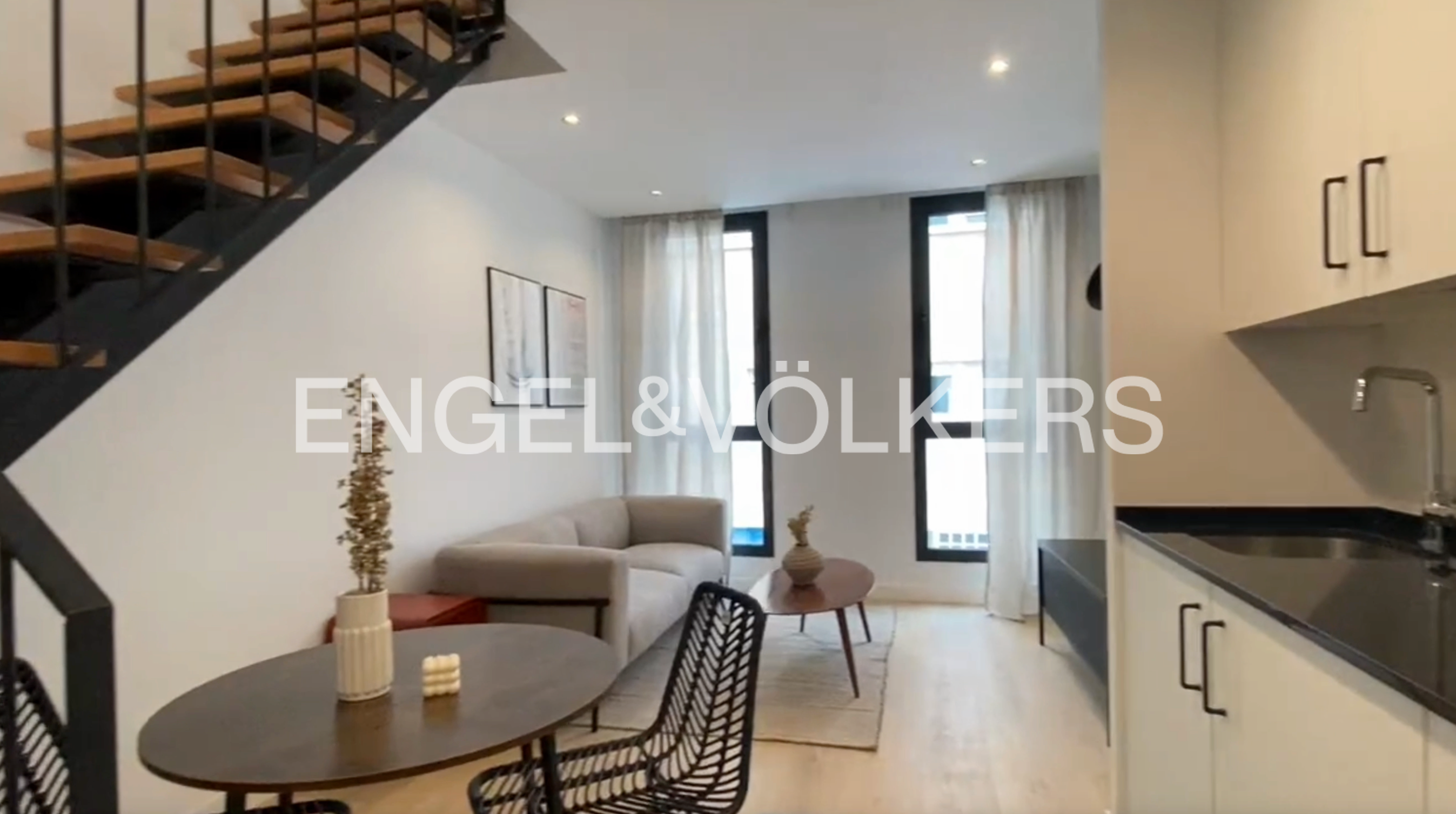 Living room of Duplex to rent in  Madrid Capital  with Air Conditioner, Heating and Private garden