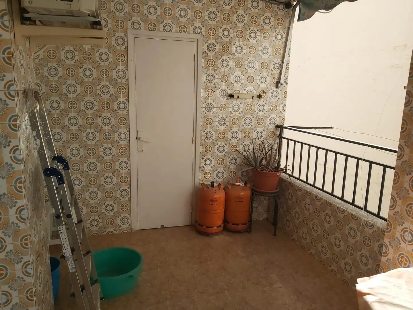 Terraza de Piso para compartir en Elche ciudad