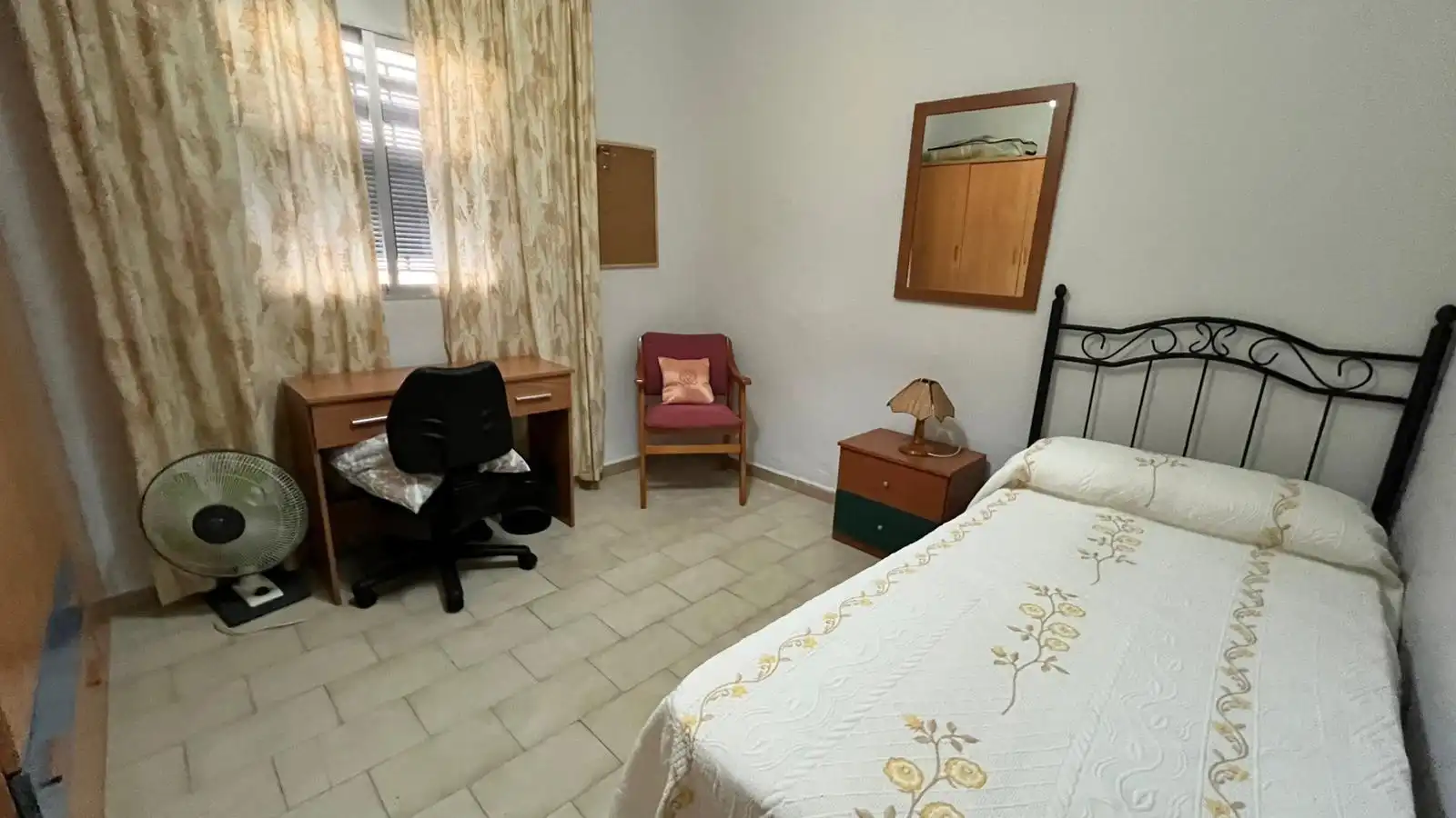Flat for rent in Calle PEÑALARA, El Plantinar – Avda. La Paz - El Juncal