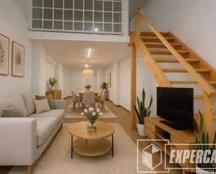 Sala d'estar de Local en venda en Castellar amb Parquet