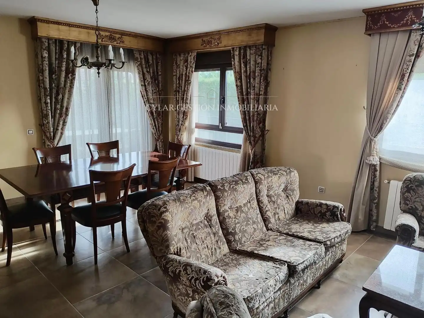 Sala de estar de Casa o chalet en venta en San Cristóbal de la Cuesta con Calefacción, Parquet y Terraza