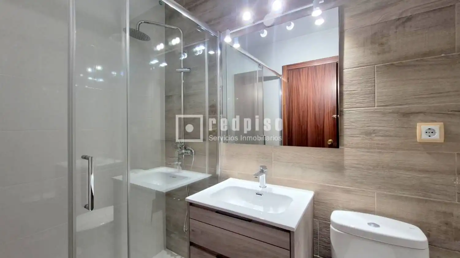 Bathroom of Houses for sale in Getafe  with Air Conditioner, Heating and Private garden
