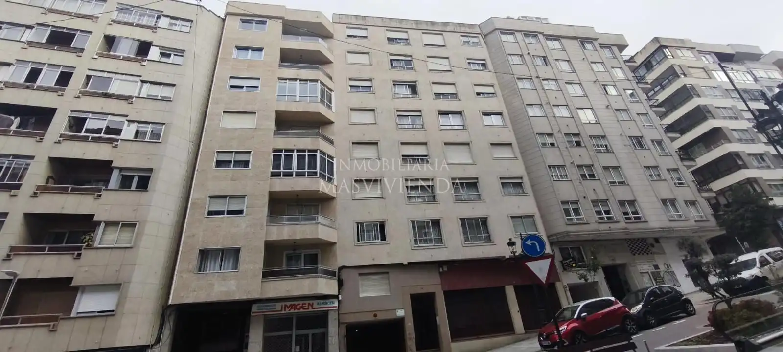 Außenansicht von Wohnung zum Verkauf in Vigo  mit Terrasse und Abstellraum