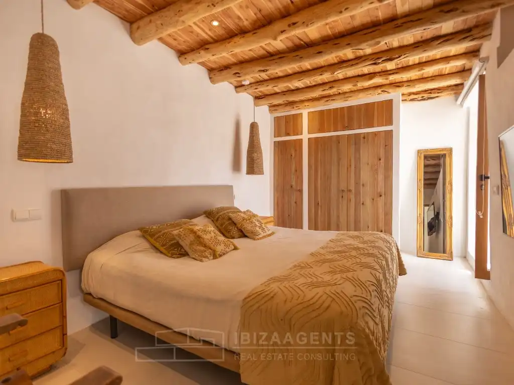 Bedroom of Houses for sale in Santa Eulària des Riu  with Air Conditioner, Terrace and TV
