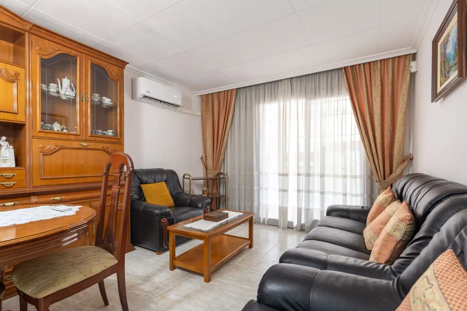 Living room of Flat for sale in Rubí  with Air Conditioner, Heating and Terrace