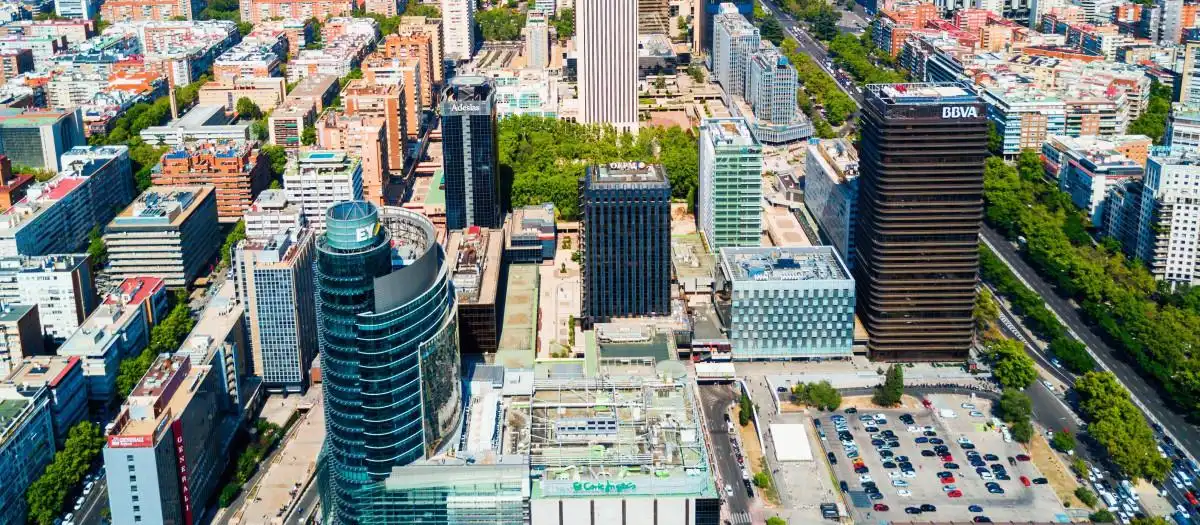 Vista exterior de Àtic en venda en Madrid amb Aire condicionat, Calefacció i Parquet