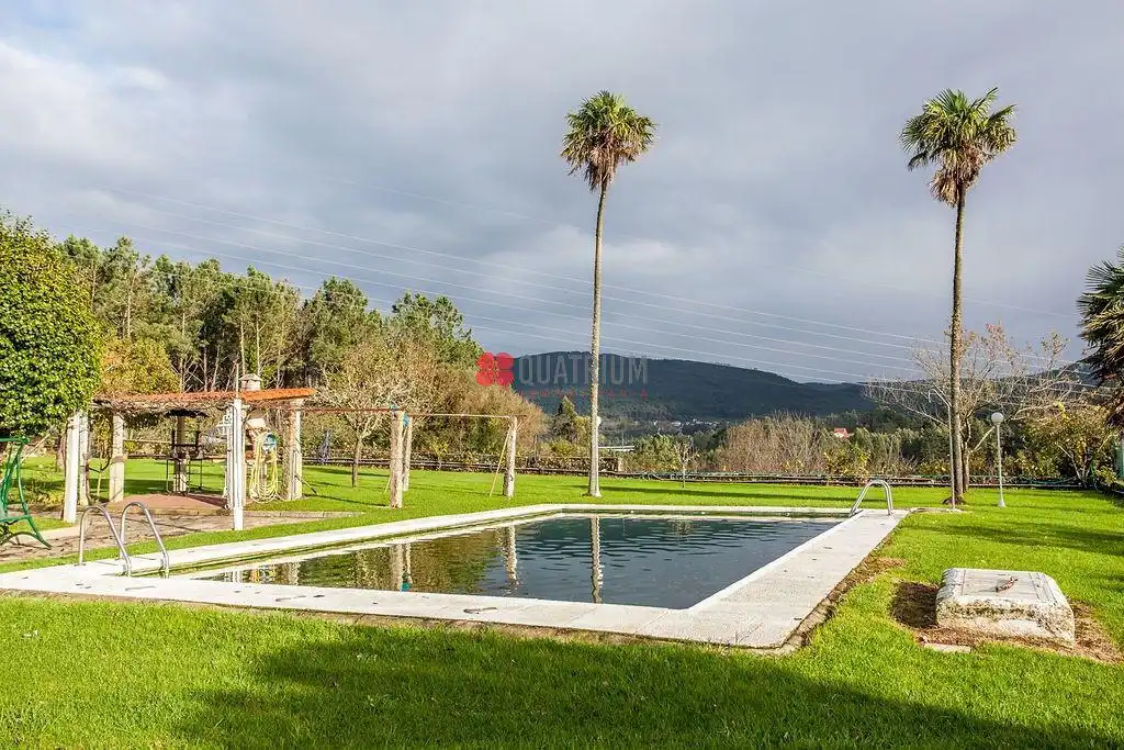 Piscina de Casa o xalet en venda en Padrón amb Jardí privat