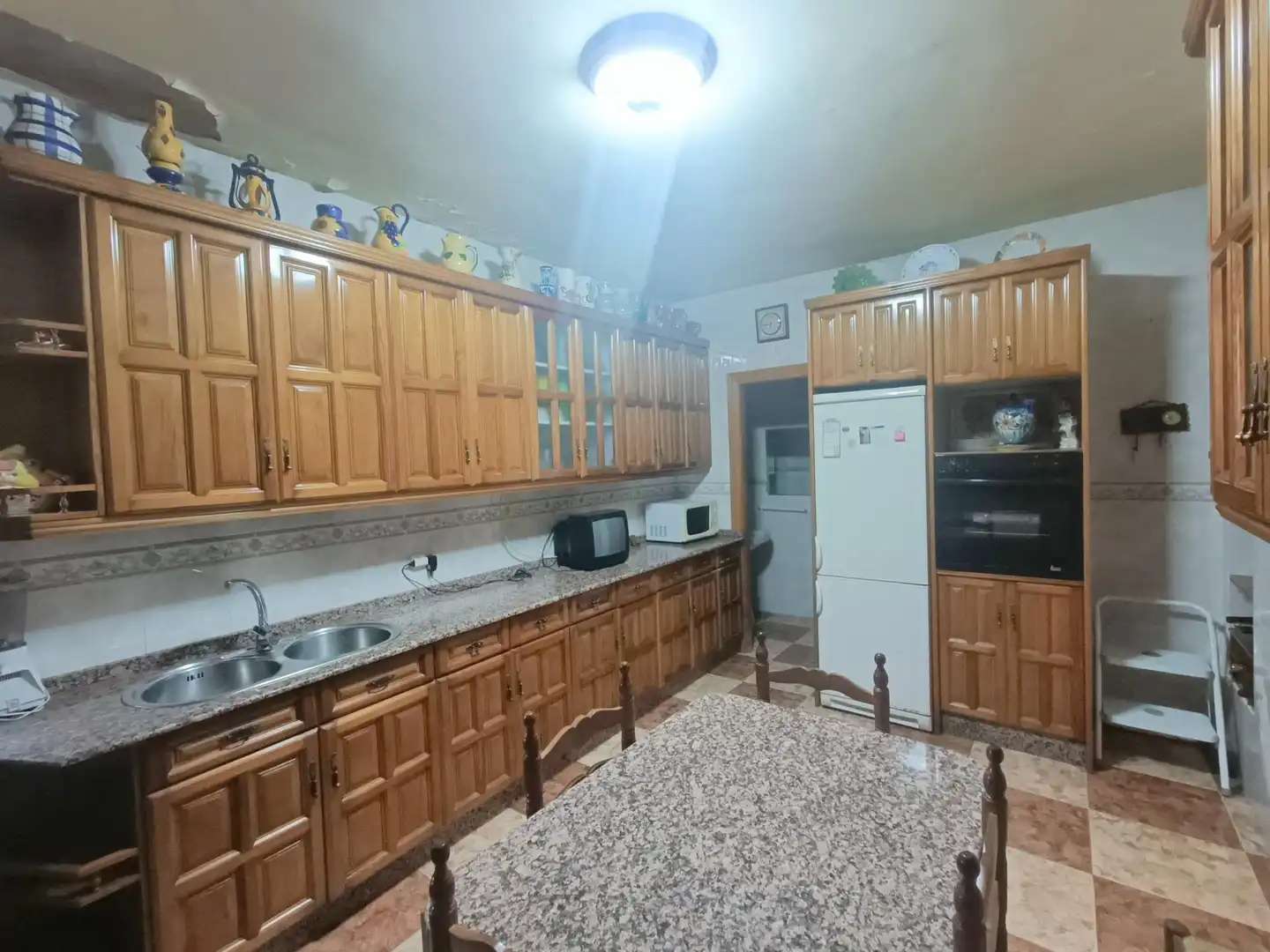 Cocina de Casa adosada en venta en Villarta de San Juan con Calefacción, Terraza y Balcón