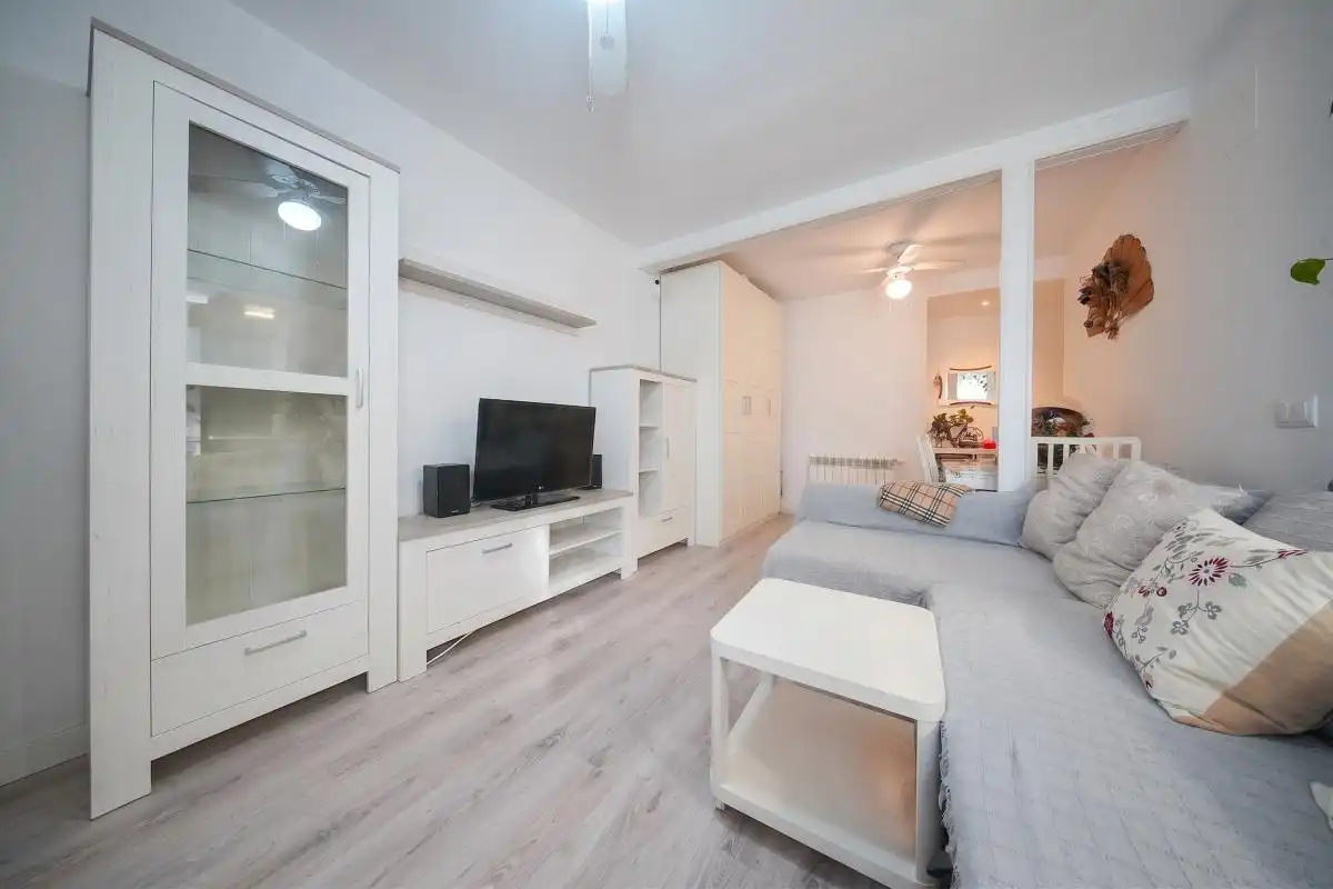 Sala de estar de Planta baja en venta en Alovera con Aire acondicionado, Calefacción y Jardín privado