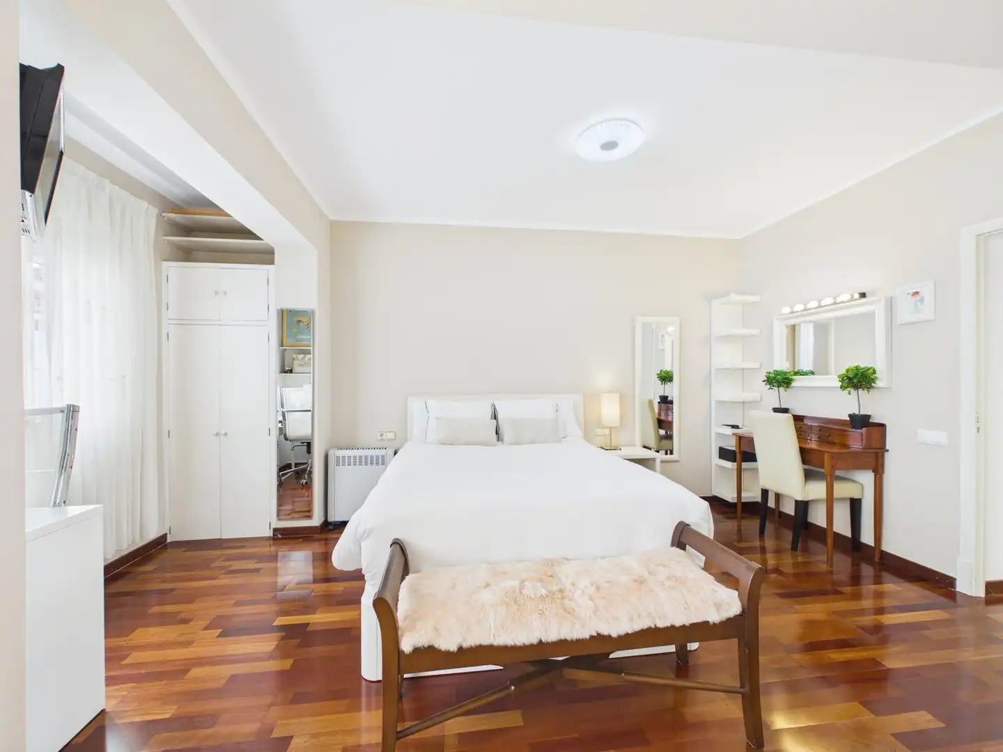 Dormitori de Apartament de lloguer en  Palma de Mallorca amb Aire condicionat, Moblat i Balcó