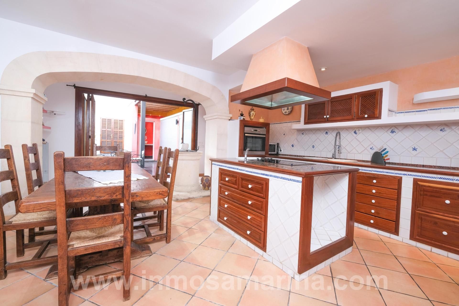 Kitchen of House or chalet to rent in Petra  with Air Conditioner, Heating and Terrace