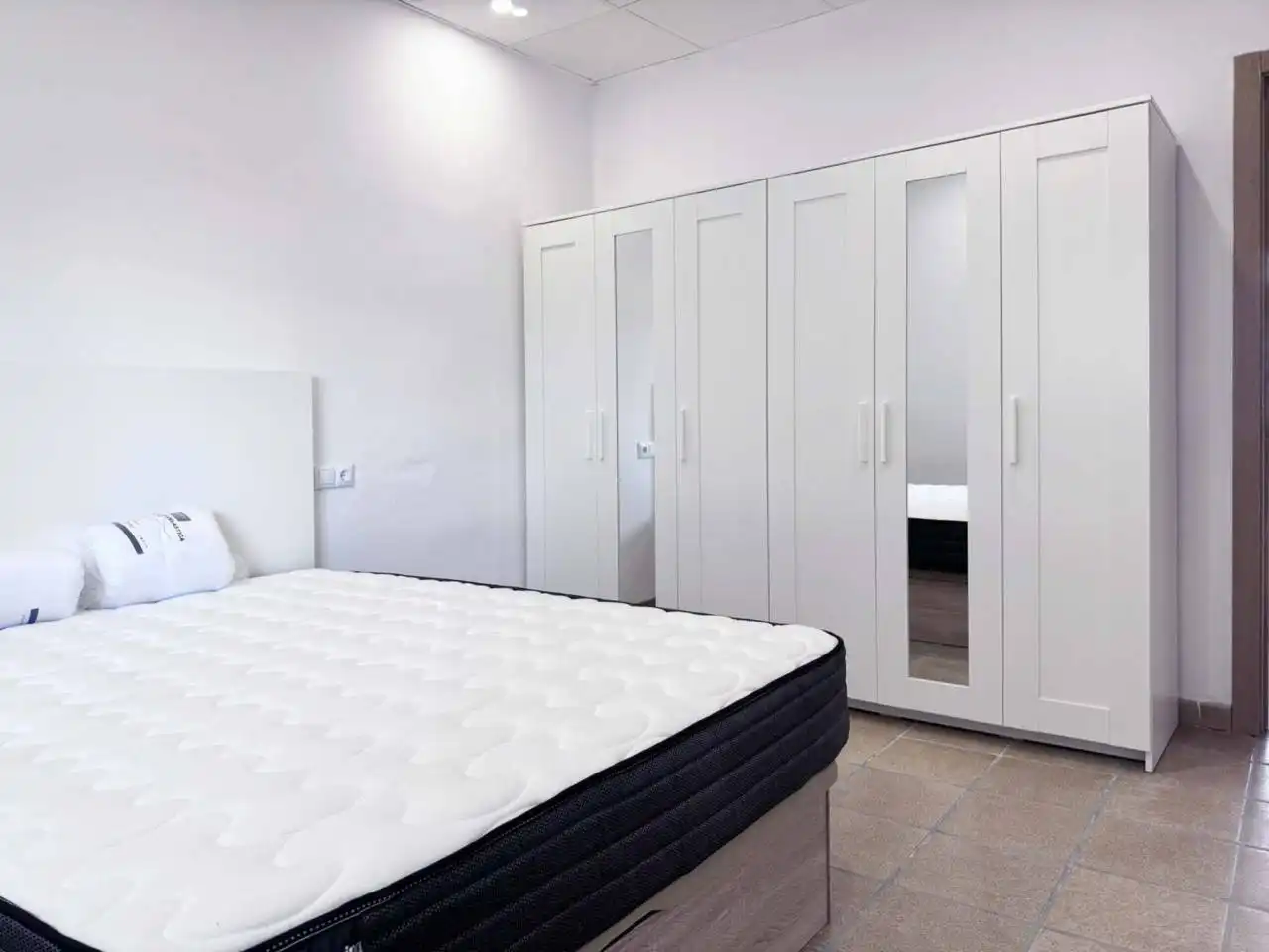 Dormitori de Casa o xalet de lloguer en Paterna amb Jardí privat, Terrassa i Moblat