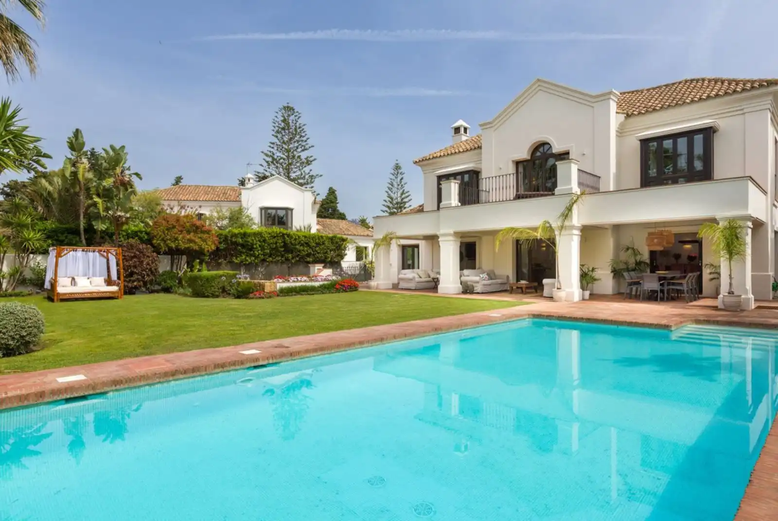 Jardí de Casa o xalet de lloguer en Marbella amb Aire condicionat, Terrassa i Piscina