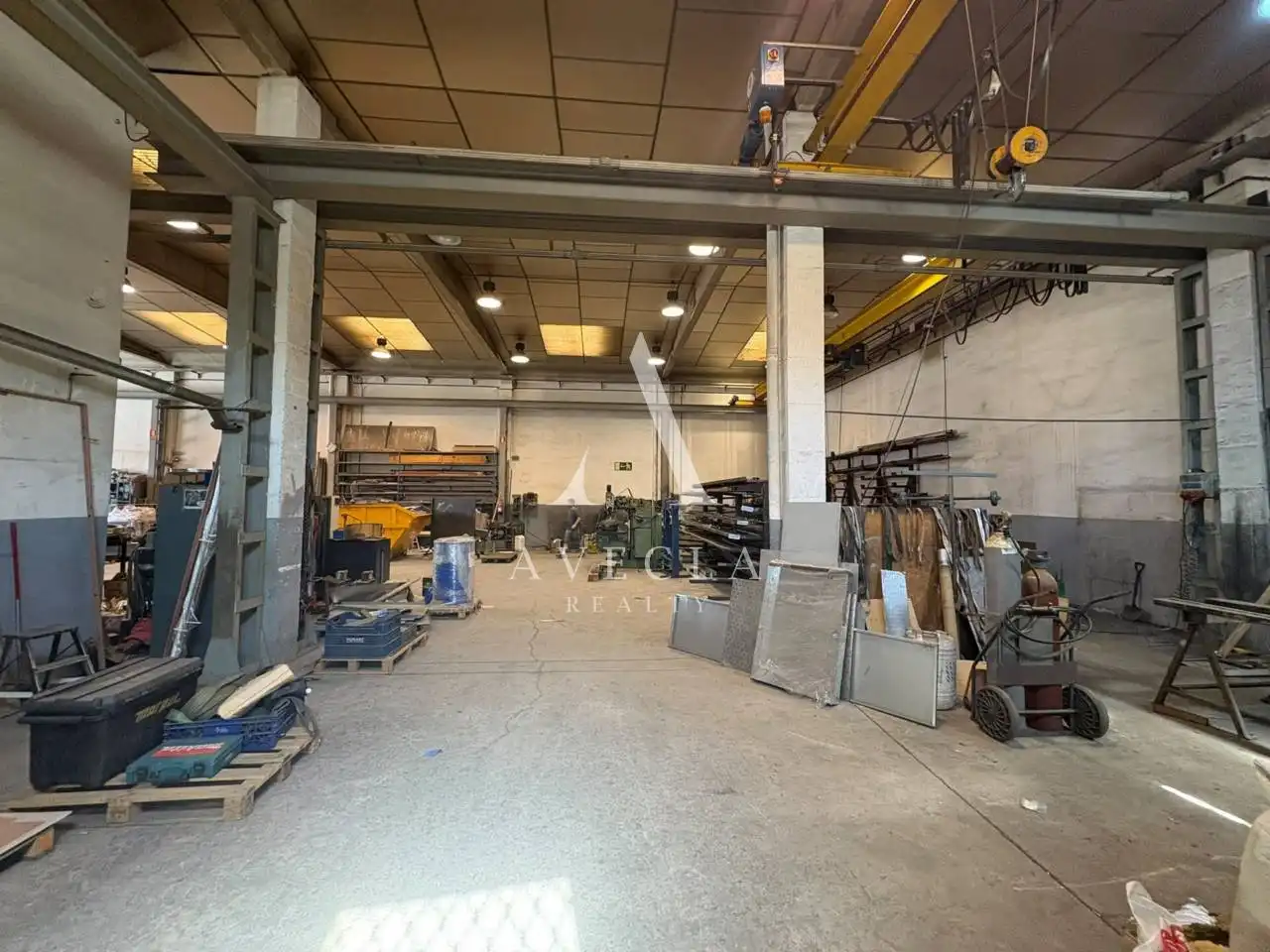 Nau industrial de lloguer a Calle Compositor Schumann, 10, Zona Industrial