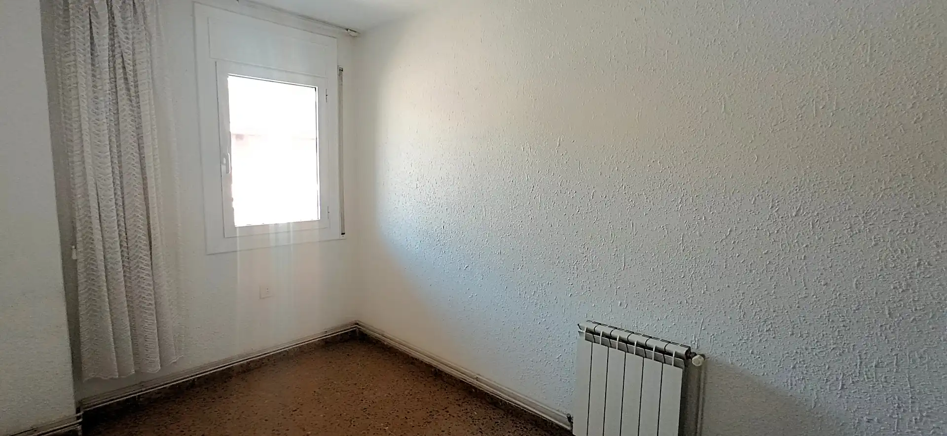 Habitación de Ático en venta en Cerdanyola del Vallès con Calefacción y Balcón