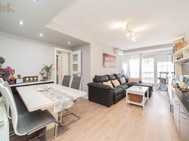 Flat with lift for sale in Calle Jabonería