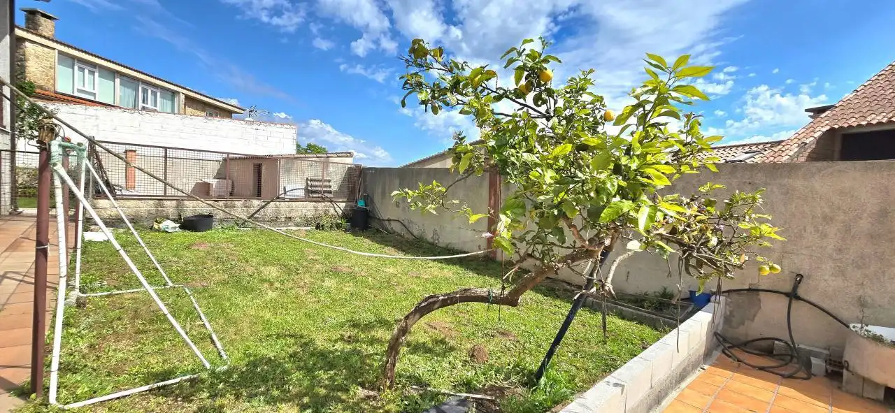 Casa o xalet en venda en Vilagarcía de Arousa amb Calefacció, Jardí privat i Terrassa