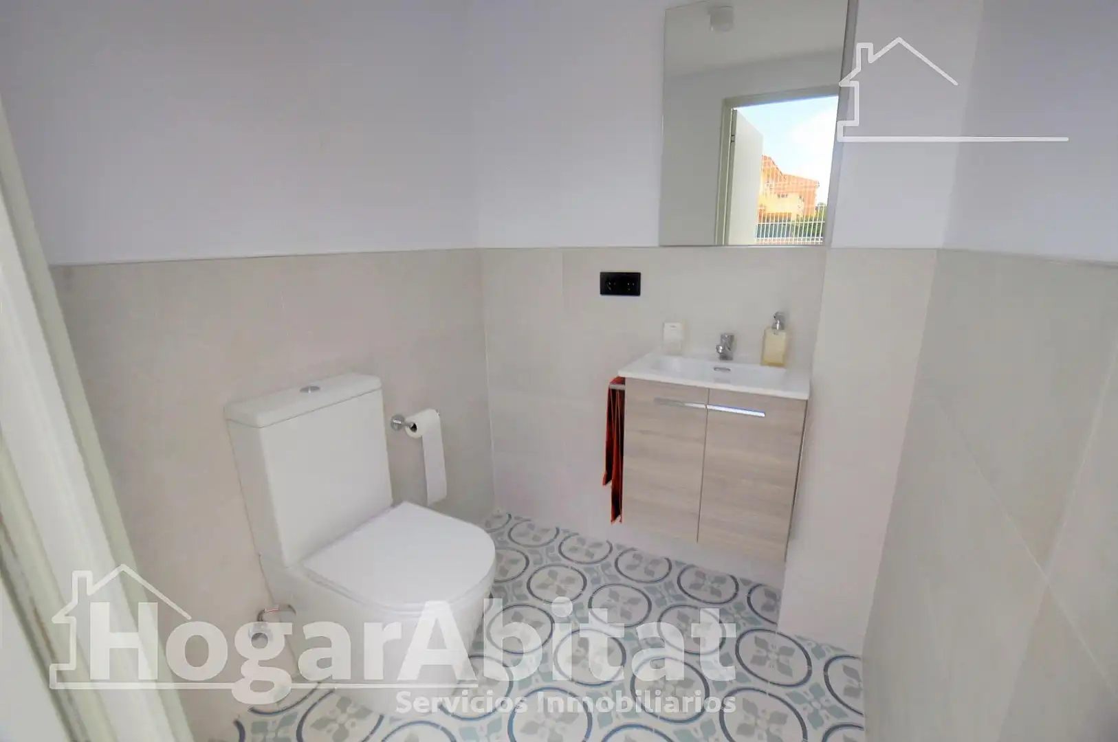Bany de Casa o xalet en venda en Riba-roja de Túria amb Aire condicionat, Terrassa i Traster