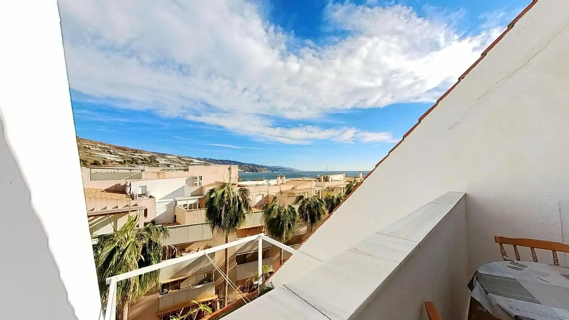 Außenansicht von Wohnungen zum Verkauf in Gualchos mit Klimaanlage, Terrasse und Abstellraum