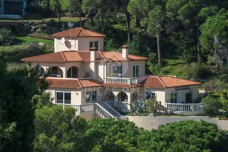 Villa avec piscine à vendre à Carrer del Puig Vermell 16