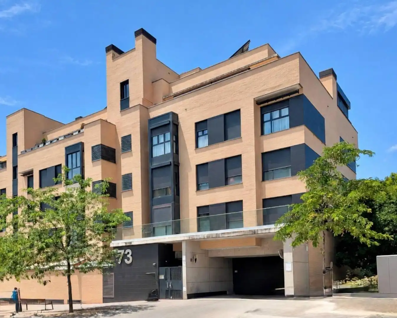 Vista exterior de Piso en venta en Madrid con Calefacción, Jardín privado y Parquet