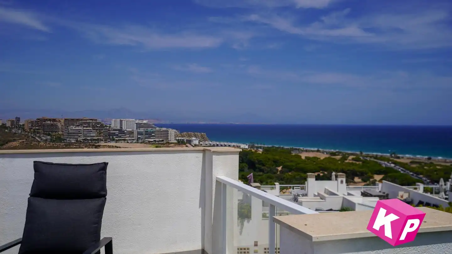 Bungalow con piscina en venta en Calle Orden Dórico, imagen 2