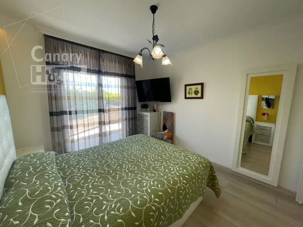 Habitación de Apartamento en venta en Granadilla de Abona con Calefacción, Jardín privado y Amueblado