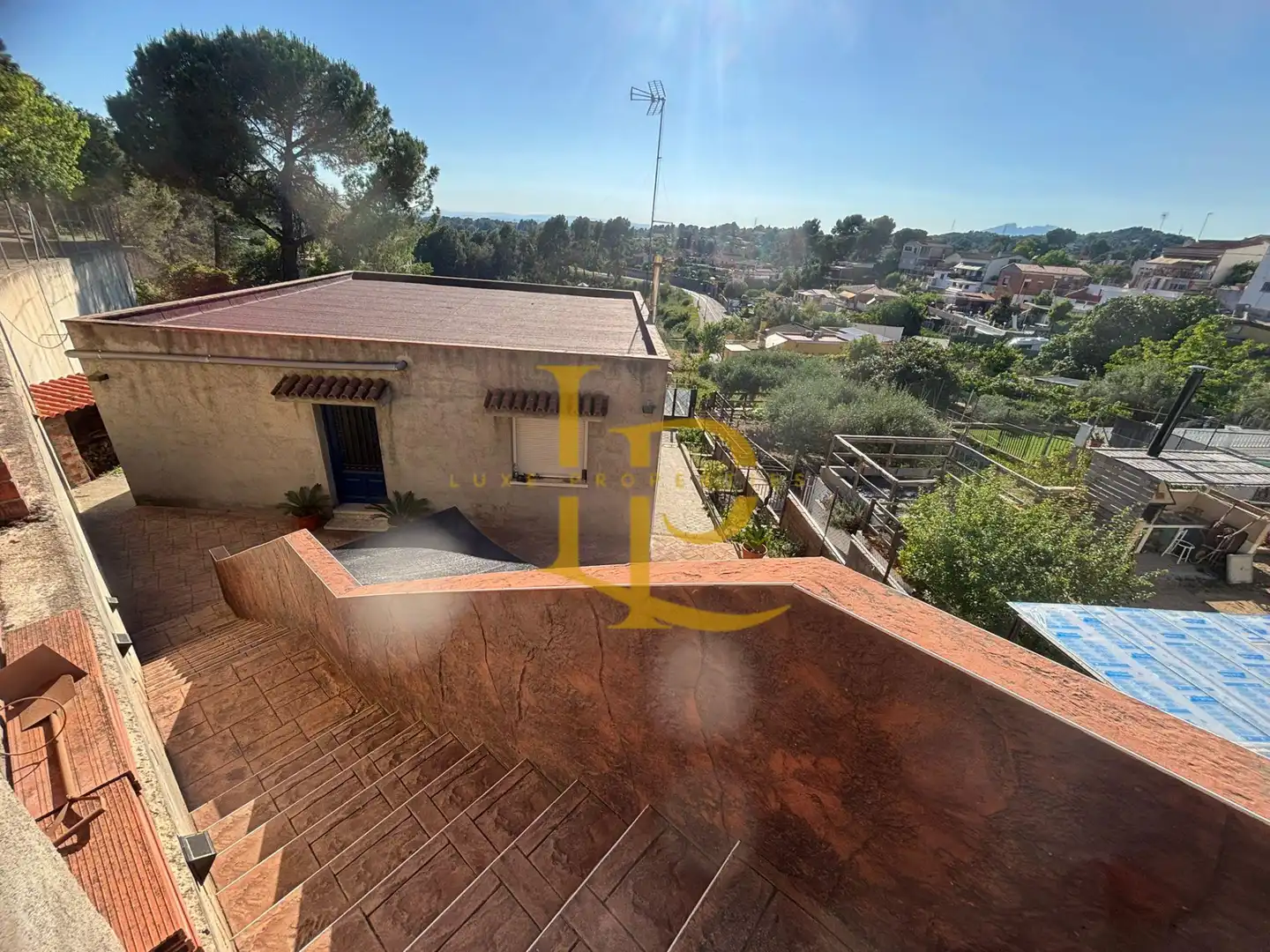 Vista exterior de Casa o xalet en venda en Rubí amb Jardí privat, Terrassa i Traster