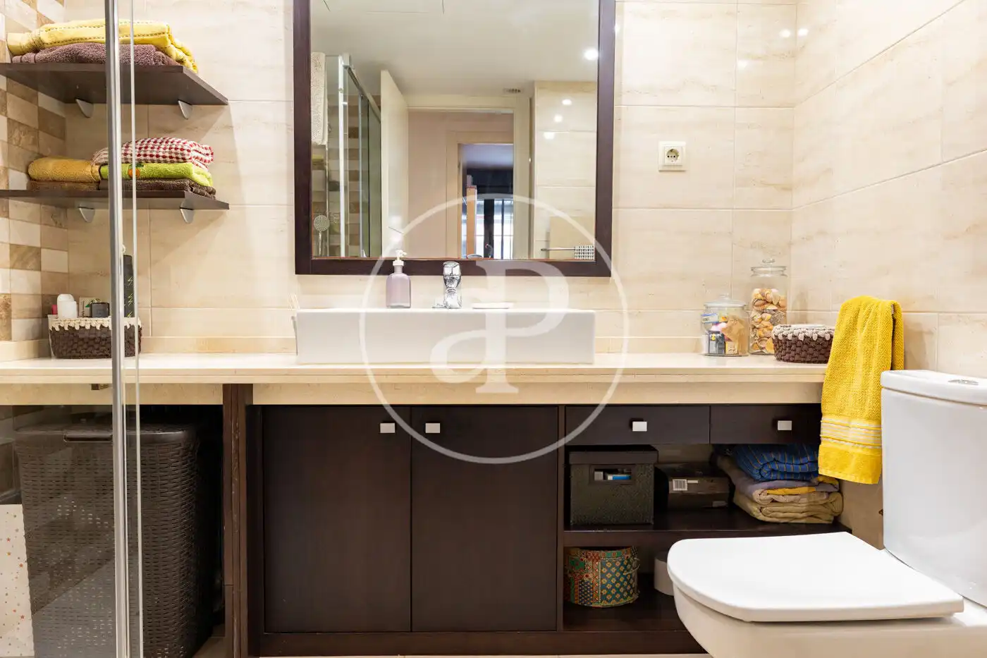 Badezimmer von Wohnung zum Verkauf in Esplugues de Llobregat mit Klimaanlage, Heizung und Privatgarten
