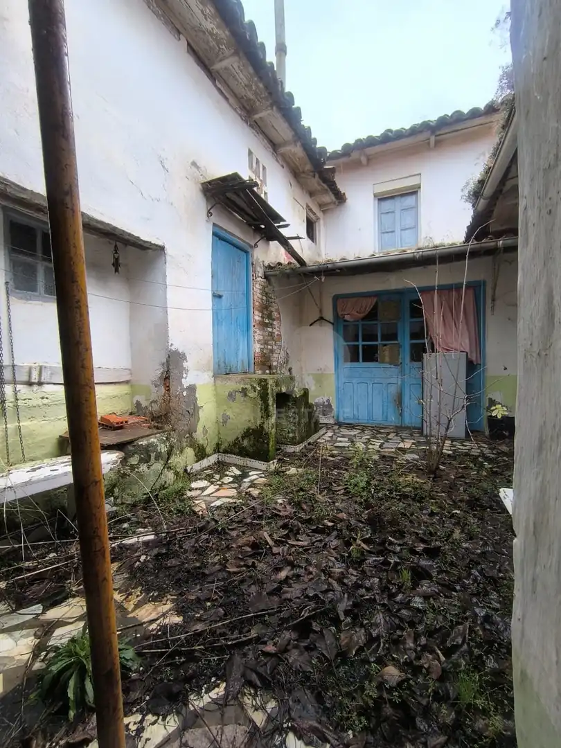 Vista exterior de Casa o xalet en venda en Santa Marina del Rey amb Calefacció