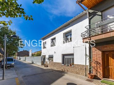 Adosado en venta en Santa Eulàlia de Ronçana